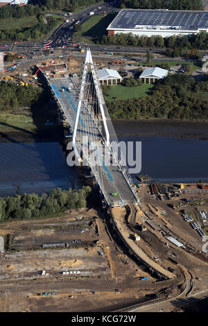 Luftaufnahme der nördliche Turm Brücke in Sunderland während der Bauphase Stockfoto