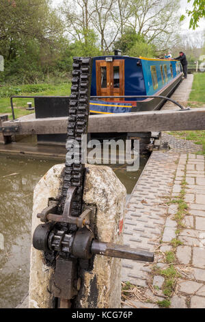 Taste Lock griff Ankerwinsch canal boating Oxford Canal Oxfordshire England Stockfoto