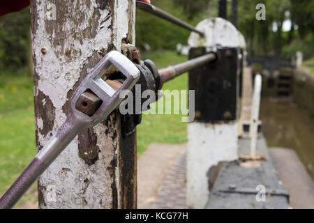 Taste Lock griff Ankerwinsch canal boating Oxford Canal Oxfordshire England Stockfoto