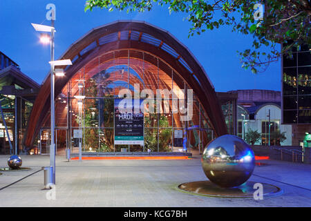 Abend an der Sheffield Winter Gardens Stockfoto