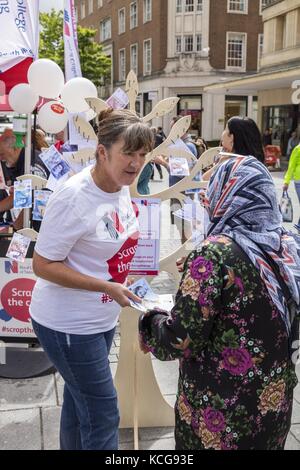 Krankenschwestern Manning der Schrott der GAP RCN stand in Exeter Juli 17. Stockfoto