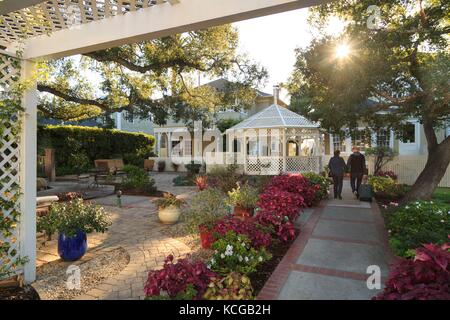 Gärten in Cheshire Cat Inn, Santa Barbara, CA. Stockfoto