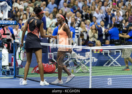 Sloane Stephens (USA) gewinnt Halbfinale der Frauen - Finale vs Venus Williams an der 2017 US Open Tennis Championships. Stockfoto