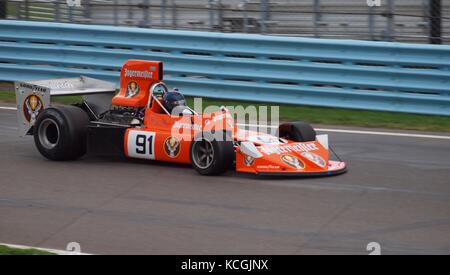 High-Tech-Rennwagen, mit Geschwindigkeit an berühmten Orten.Watkins Glen NY Vintage-Rennen im frühen Herbst statt. Stockfoto