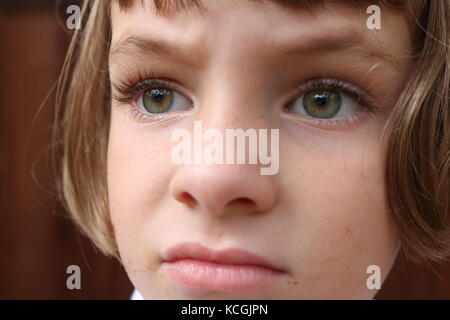 Nahaufnahme Portrait von einem frustrierten jungen Mädchen Stockfoto