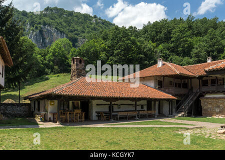 Hof des Klosters Poganovo des heiligen Johannes des Theologen, Serbien Stockfoto