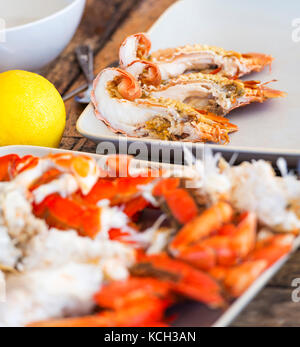 Australische Meeresfrüchte-Platte Mittagessen mit Krabben und Moreton Bay Bugs Stockfoto