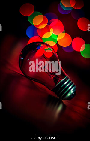 Glühbirne mit Bokeh Stockfoto