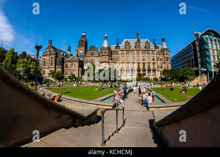 Sheffield Rathaus und Peace Gardens Stockfoto