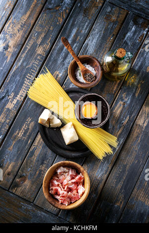 Zutaten für Pasta Carbonara Stockfoto