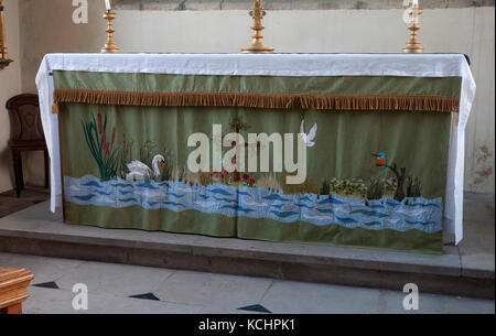 Der Altar, der St. Wilfrid's Church, North Muskham, Nottinghamshire, England, Großbritannien Stockfoto