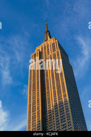 New York City, Bundesstaat New York, Vereinigte Staaten von Amerika. Das Empire State Building Wolkenkratzer. Stockfoto