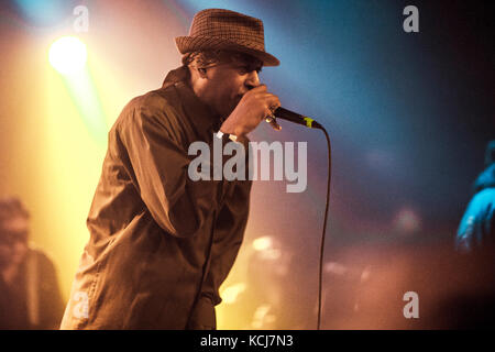 Die amerikanische Jazz-Rap-Gruppe Digable Planets gibt ein Live-Konzert im Pumpehuset in Kopenhagen. Hier ist Rapper und Texter Craig 'Doodlebug' Irving live auf der Bühne zu sehen. Dänemark, 16/11 2016. Stockfoto