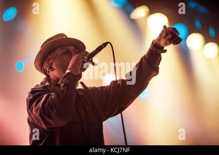 Die amerikanische Jazz-Rap-Gruppe Digable Planets gibt ein Live-Konzert im Pumpehuset in Kopenhagen. Hier ist Rapper und Texter Craig 'Doodlebug' Irving live auf der Bühne zu sehen. Dänemark, 16/11 2016. Stockfoto