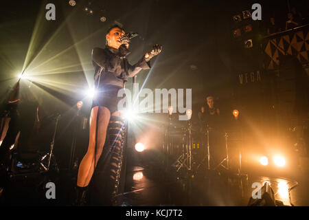 FKA Twigs, die britische Sängerin, Songwriterin und Musikproduzentin, spielt ein Live-Konzert im VEGA in Kopenhagen. Dänemark, 19/10 2014. Stockfoto