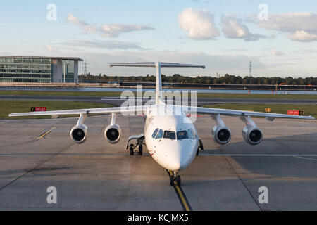 Silvertown, London, UK. 5. Okt, 2017. de Wetter: flugverspätungen von London City Airport wegen schlechten Wetters in Mitteleuropa Credit: wansfordphoto/alamy leben Nachrichten Stockfoto