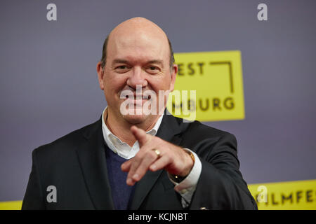 Hamburg, Deutschland. Oktober 2017. Der US-amerikanische Schauspieler und Regisseur John Carroll Lynch trifft am 5. Oktober 2017 zur Eröffnung des 25. Hamburger Filmfestivals im CinemaxX in Hamburg ein. Das Festival endet am 14. Oktober. Quelle: Georg Wendt/dpa/Alamy Live News Stockfoto