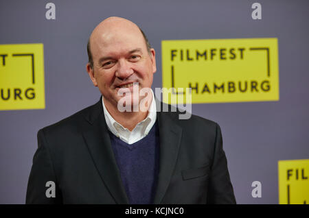Hamburg, Deutschland. Oktober 2017. Der US-amerikanische Schauspieler und Regisseur John Carroll Lynch trifft am 5. Oktober 2017 zur Eröffnung des 25. Hamburger Filmfestivals im CinemaxX in Hamburg ein. Das Festival endet am 14. Oktober. Quelle: Georg Wendt/dpa/Alamy Live News Stockfoto