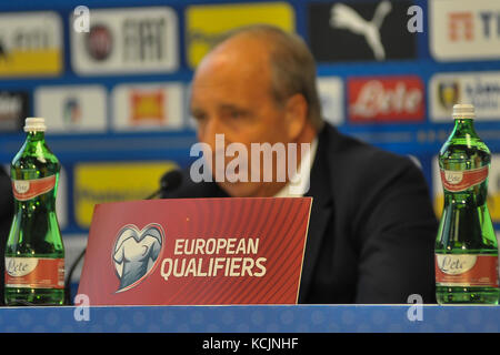 Turin, Italien. 5. Okt, 2017. Giampiero Ventura Haupttrainer Italia während der Pressekonferenz vor der FIFA WM 2018 Russland Fußball Match zwischen Italien und Mazedonien im Stadion olimpico Grande Torino am 5. Oktober nähere Bestimmungen, 2017 in Turin, Italien. Credit: Fabio Udine/alamy leben Nachrichten Stockfoto