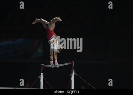 Montreal, Kanada. 3. Okt 2017. Gymnast Nina Derwael (BEL) konkurriert bei der Qualifikation am 47. Abb. Gymnastics World Championships im Olympiastadion in Montreal, Kanada. Melissa J. Perenson/CSM/Alamy leben Nachrichten Stockfoto