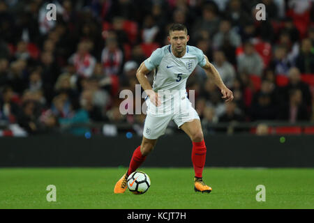 Wembley, Großbritannien. 05 Okt, 2017. Gary Cahill von England an der England v Slowenien Fifa World Cup Qualifier 2018 Match im Wembley Stadion, London, am 5. Oktober 2017. Credit: Paul Marriott/alamy leben Nachrichten Stockfoto