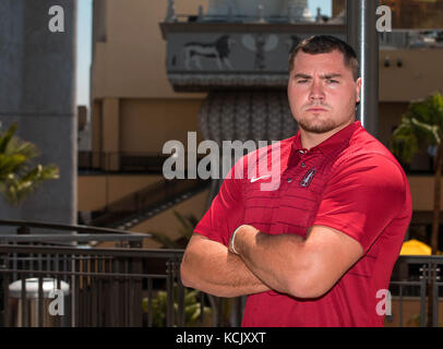 Hollywood, CA. 26. Juli, 2017. Stanford defensive Harrison Phillips posiert für ein Foto bei der Pac-12 Fußball-Tag am Donnerstag, 26. Juli 2017 im Hollywood und Highland, in Hollywood, CA. (Mandatory Credit: Juan Lainez/MarinMedia.org/Cal Sport Media) (Komplette Fotograf und Kreditkarte erforderlich) Credit: Csm/Alamy leben Nachrichten Stockfoto