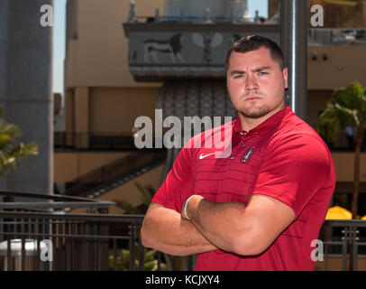 Hollywood, CA. 26. Juli, 2017. Stanford defensive Harrison Phillips posiert für ein Foto bei der Pac-12 Fußball-Tag am Donnerstag, 26. Juli 2017 im Hollywood und Highland, in Hollywood, CA. (Mandatory Credit: Juan Lainez/MarinMedia.org/Cal Sport Media) (Komplette Fotograf und Kreditkarte erforderlich) Credit: Csm/Alamy leben Nachrichten Stockfoto