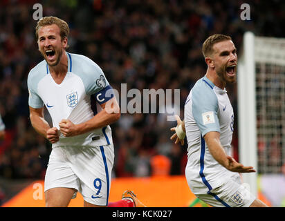 London, Großbritannien. 05 Okt, 2017. London, Großbritannien. 05 Okt, 2017. Harry Kane von England feiert Nachdem er 1-0 während der Gruppe F WM-Qualifikationsspiel zwischen England und Slowenien im Wembley Stadion, London Am 5. Oktober 2017 Credit gespielt: Jason Mitchell/Alamy Live News Credit: Jason Mitchell/Alamy leben Nachrichten Stockfoto