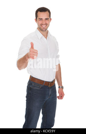 Porträt von lächelnden jungen Mann. Isoliert auf weiss Stockfoto