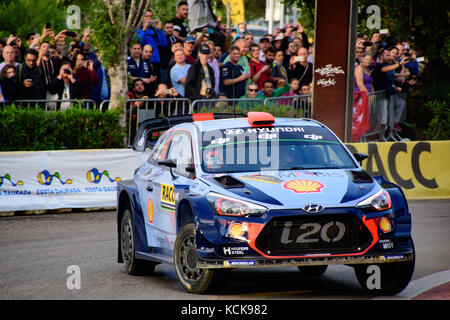 Barcelona, Spanien. Oktober 2017. #6 Dani Sordo (ESP) und Co-Pilot Marc Marti (ESP) von Hyundai Motorsport treten bei der Rally de España-Runde der FIA-Rallye-Weltmeisterschaft 2017 in Shakedown an. Quelle: Hugh Peterswald/Pacific Press/Alamy Live News Stockfoto