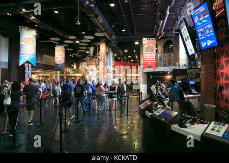 Besucher in Hershey's Chocolate World. Hershey. Pennsylvania. USA Stockfoto