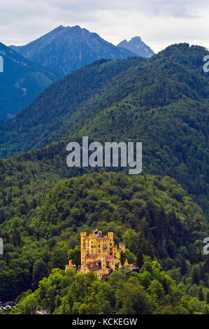 Blick auf Schloss Hohenschwangau vom Schloss Neuschwanstein Stockfoto