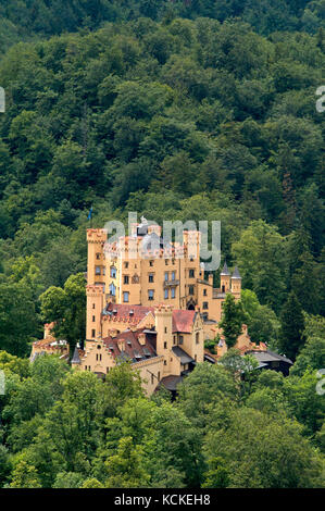 Blick auf Schloss Hohenschwangau vom Schloss Neuschwanstein Stockfoto