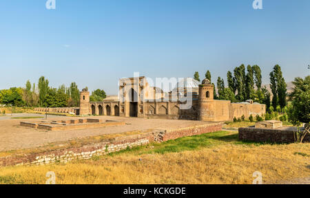 Ansicht der Madrasa kuhna in der Nähe von hisor Festung in Tadschikistan, Zentralasien Stockfoto