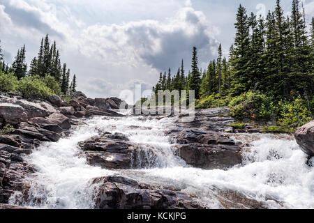 Wasserfälle in Rocky Mountains Stockfoto