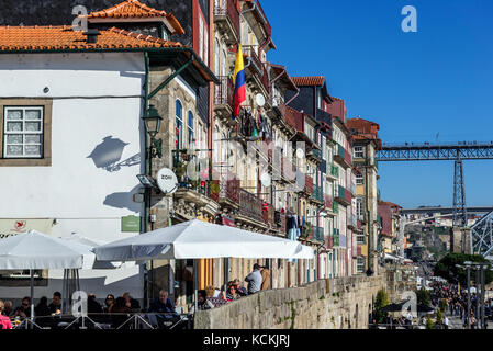 Das Restaurant Farol da Boa Nova im Stadtteil Ribeira der Stadt Porto auf der Iberischen Halbinsel, der zweitgrößten Stadt Portugals Stockfoto