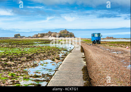 Amphibische Fahrzeug Elizabeth Castle, an der Küste von Saint Helier, Jersey, Channel Islands, Großbritannien Stockfoto