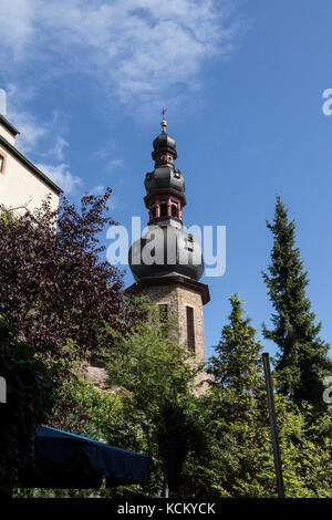 Die Stadt Cochem, an der Mosel, Deutschland mit den Turm von St Martin's Church Stockfoto