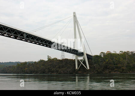 Die Batman Bridge, die die Mündung des Tamar River etwa 40 km nördlich von Launceston, Tasmanien, Australien überquert Stockfoto