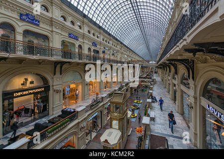 Innenansicht des GUM Einkaufszentrum in Moskau, Russland Stockfoto