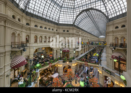 Innenansicht des GUM Einkaufszentrum in Moskau, Russland Stockfoto