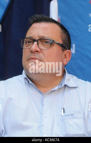 Der französische Front National (FN) die Kandidaten zu den Regionalwahlen halten Pressekonferenz in Ars-sur-Formans, Ain, Frankreich Stockfoto