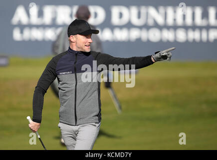 Ronan Keating auf dem dritten Grün am zweiten Tag der Alfred Dunhill Links Championship in Carnoustie. Stockfoto