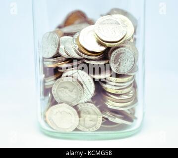 Die Studie schließen von Münzen in Glas Glas gespeichert Stockfoto