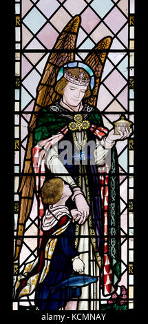 Raphael Glasmalerei, der St. Wilfrid's Church, North Muskham, Nottinghamshire, England, Großbritannien Stockfoto