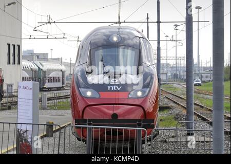 Der Hochgeschwindigkeitszug "Pendolino" von Alstom produziert für den italienischen private Eisenbahngesellschaft ntv Italo Stockfoto