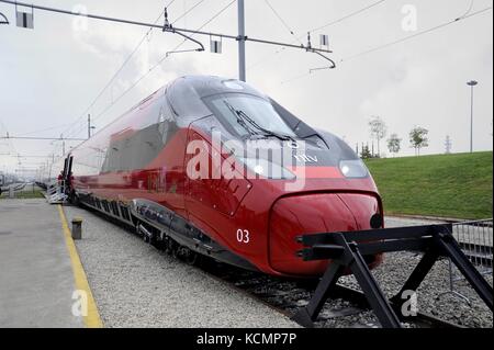 Der Hochgeschwindigkeitszug "Pendolino" von Alstom produziert für den italienischen private Eisenbahngesellschaft ntv Italo Stockfoto