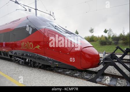 Der Hochgeschwindigkeitszug "Pendolino" von Alstom produziert für den italienischen private Eisenbahngesellschaft ntv Italo Stockfoto