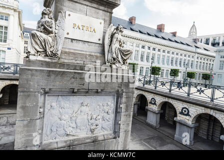 Martyrs Square in Brüssel, Belgien. Denkmal 1830 te Märtyrer der Revolution Stockfoto