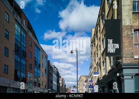 Shoreditch Hoxton London - das Hoxton Pony in den Vorhang Straße in fasionable Shoreditch im Osten von London, Großbritannien Stockfoto